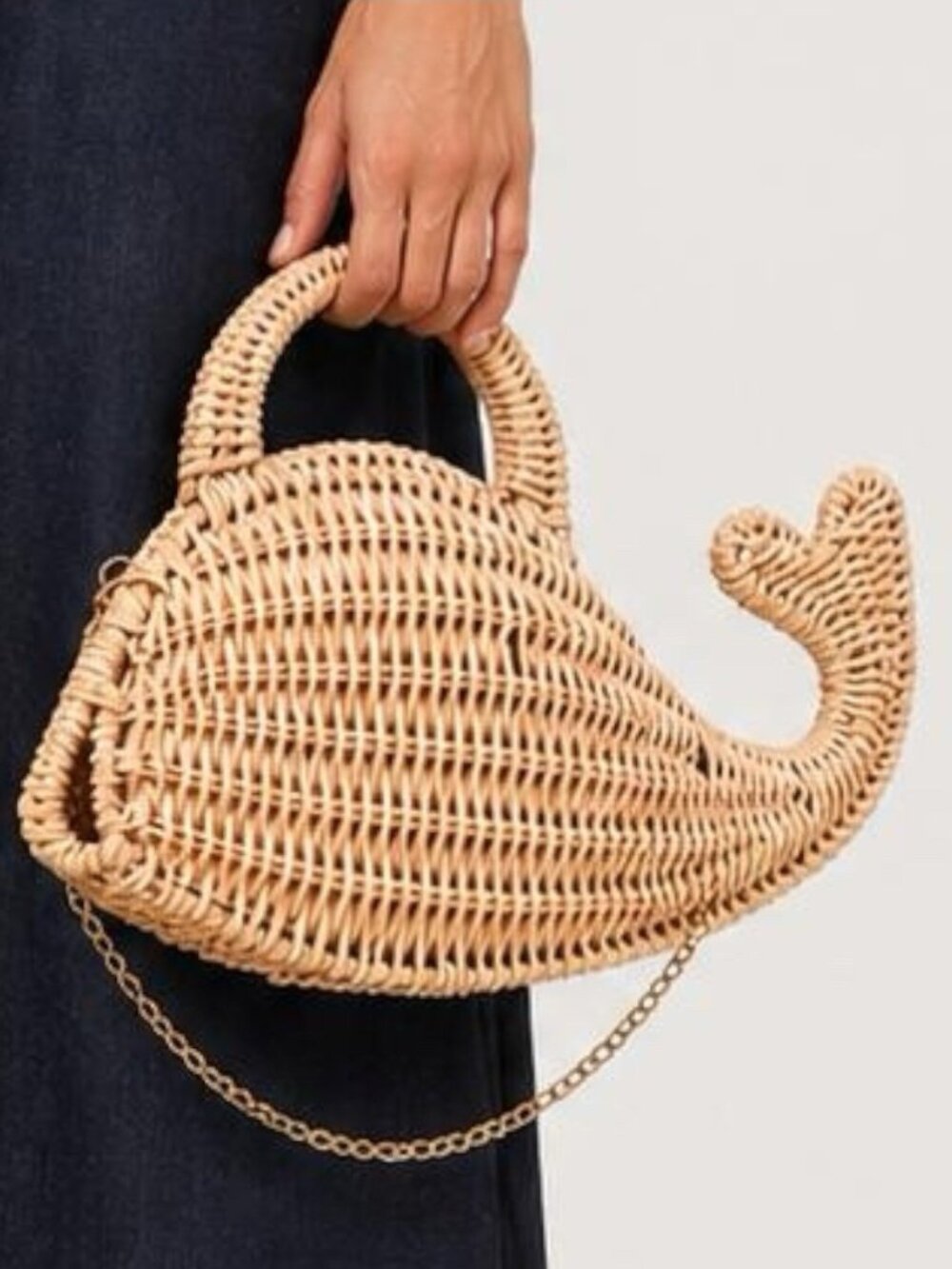 Urban Expressions Whale-Shaped Straw Woven Natural Crossbody Clutch Bag Chain